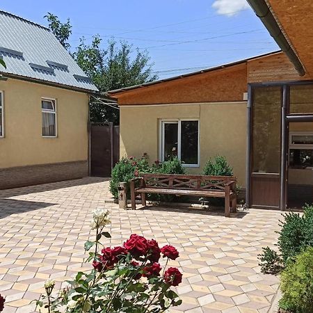 Evergreen Guesthouse Karakol Εξωτερικό φωτογραφία